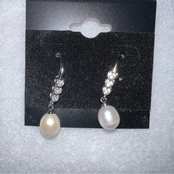 New Genuine White Pearl Dangle Earrings with Rhinestone Hearts